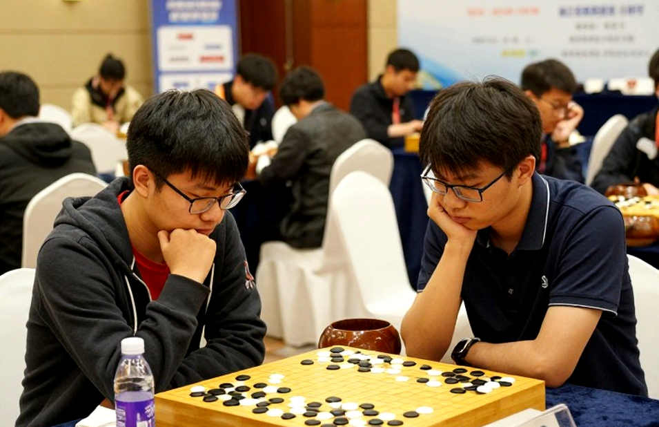 ChessBase số 225 và Praha 2026: Bài học từ 27 ván cờ ngắn