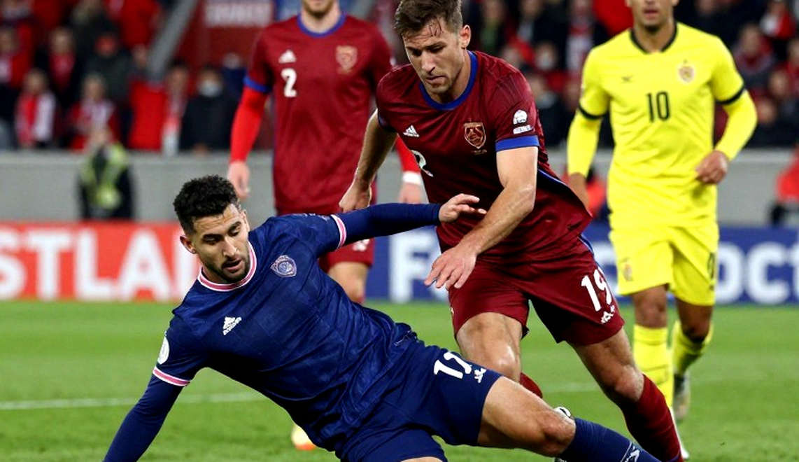 Khi Valverde lại vá vào cánh phải: Real Madrid, Leipzig và canh bạc Clásico