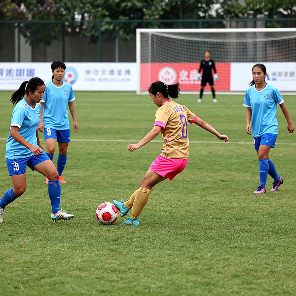 Khóa đào tạo hướng dẫn viên bóng đá cộng đồng 2026 tại Cần Thơ: ba ngày, một tỉnh, và phép chia chưa có mẫu số
