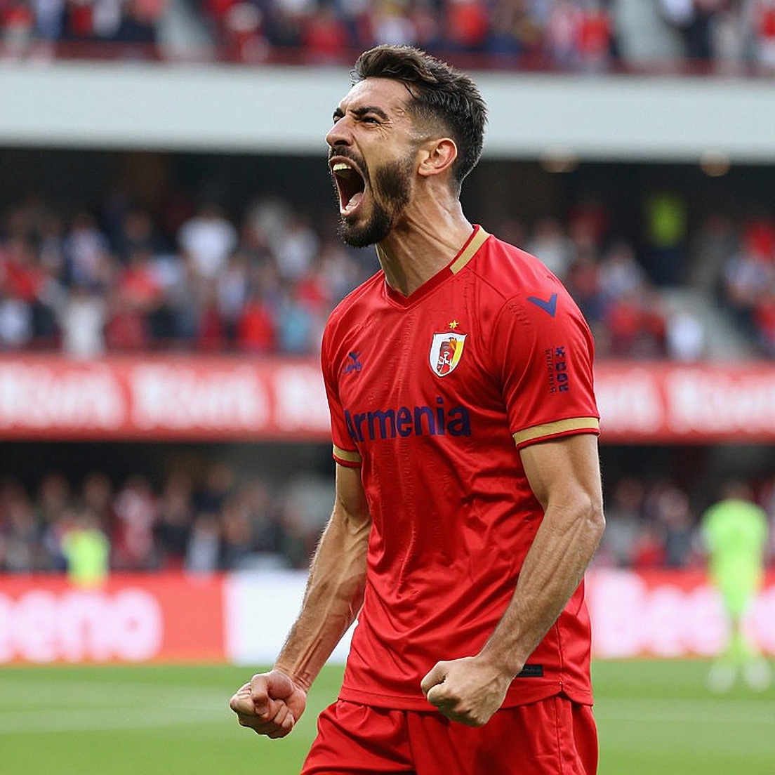 Holmberg và đường bóng chéo của Williamson: Arsenal thoát hiểm ở phút 95, nhưng khoảng cách bốn điểm vẫn nằm nguyên đó