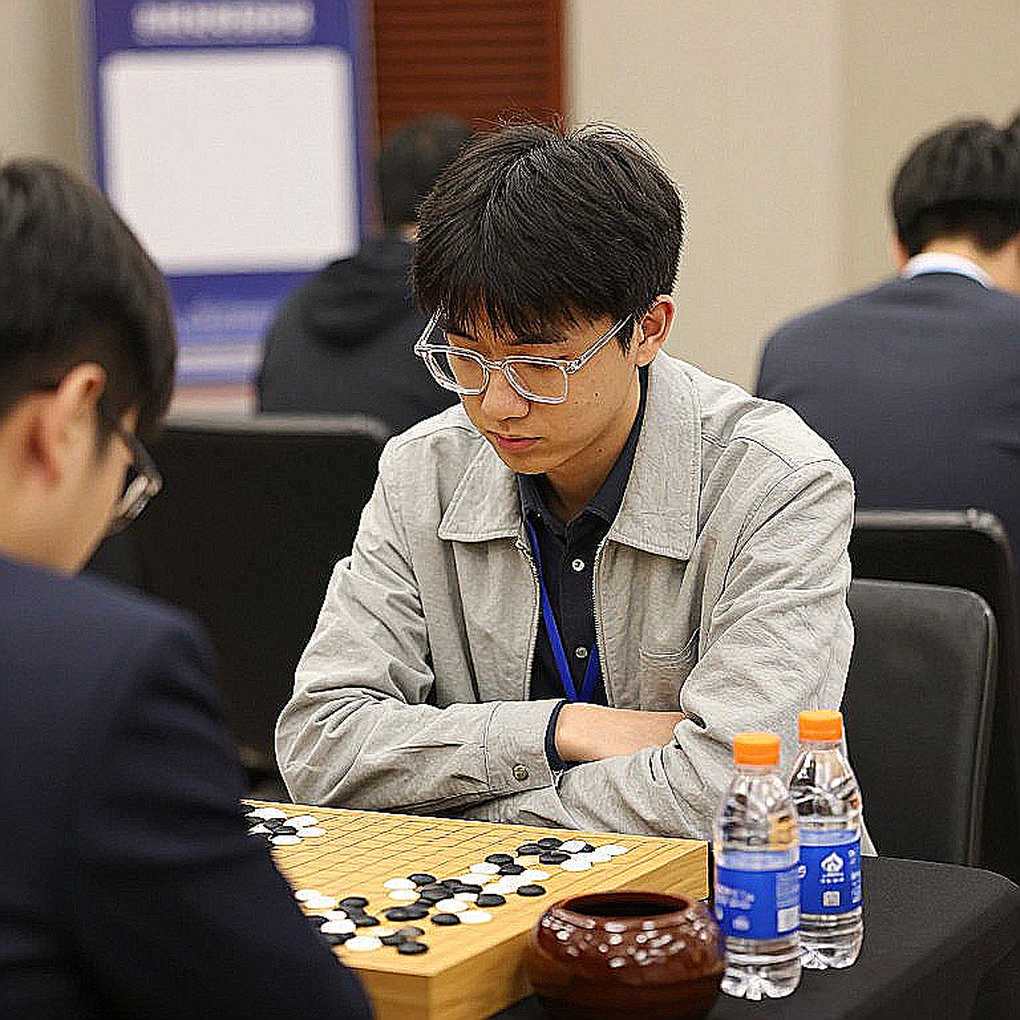 Elephant Gambit: nước hy sinh ở thứ hai và cái giá của sự bất ngờ