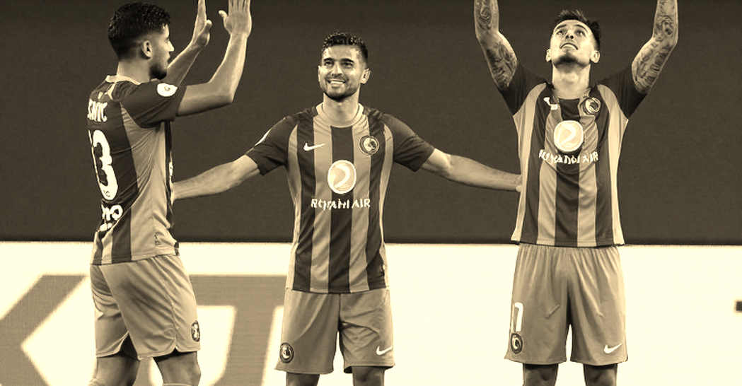 Thẻ đỏ của Huijsen, cú chạm bóng thứ năm của Simeone và sáu phút định giá lại cả một derby